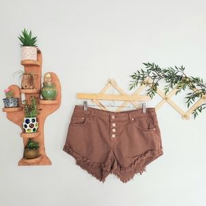 Cotton on "the frayed midrise" shorts in RUST 6